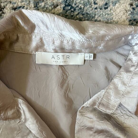 Astr the Label Corrine Satin Button Down Top - Picture 5 of 7